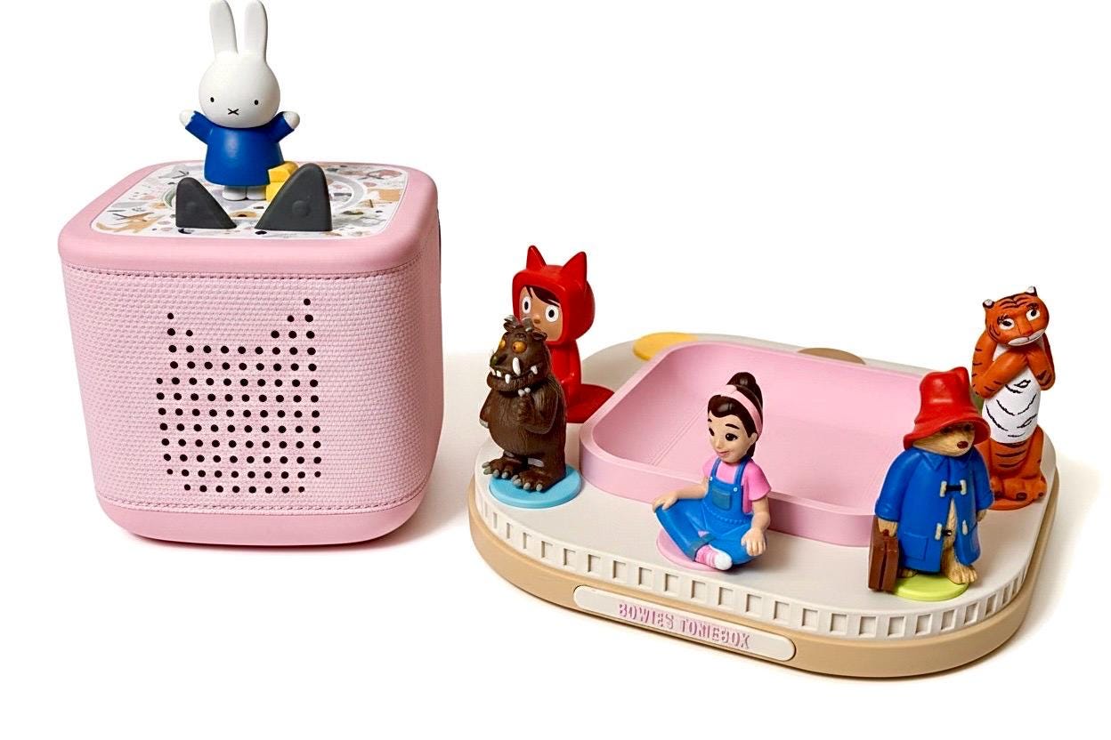 Toniebox & Toniebox 2 Shelf Organizer Stand with Integrated Dock | Tonies Display Storage for Playroom